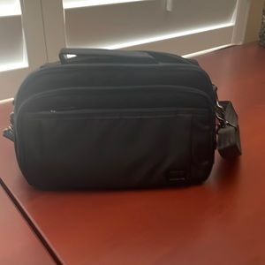 Lug black travel bag